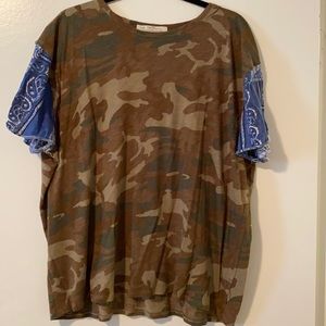Oversized camo T